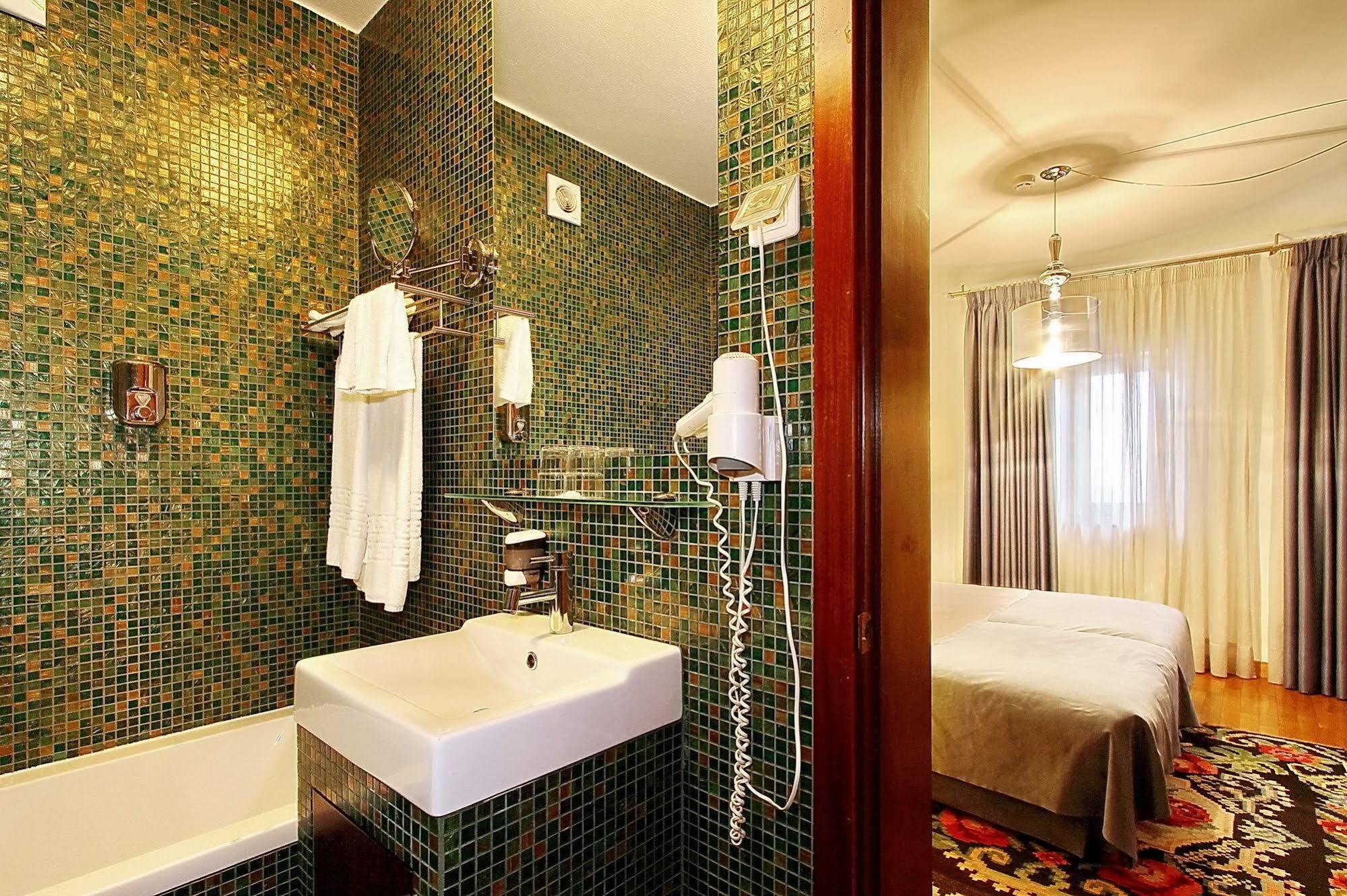 Hotel Mestre De Avis Γκιμαράες Εξωτερικό φωτογραφία